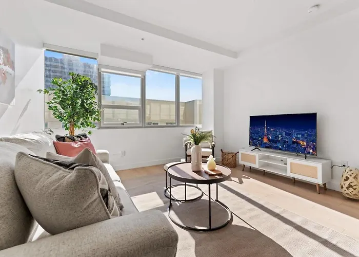 Charming 1 Bedroom La Retreat
