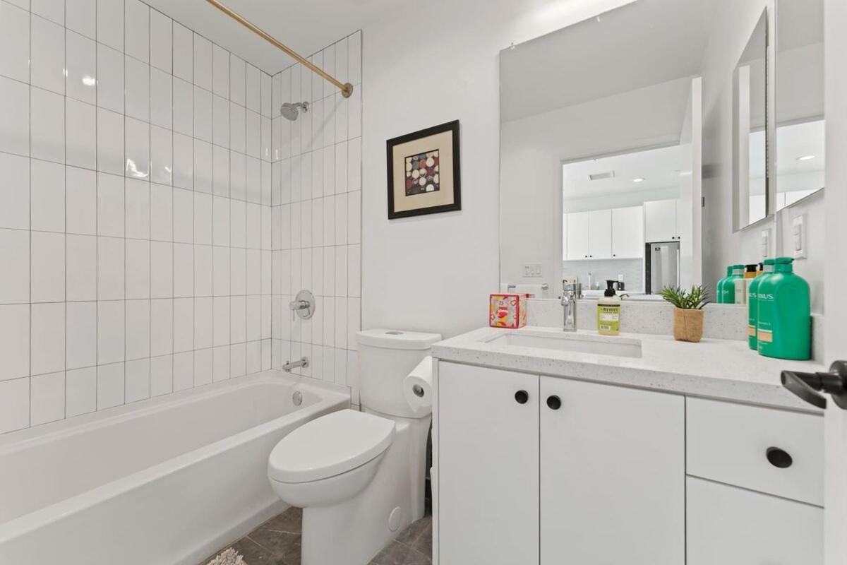 Charming 1 Bedroom La Retreat Apartment